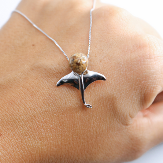 Colgante de Plata 925 con perla de arena "Mantarraya"