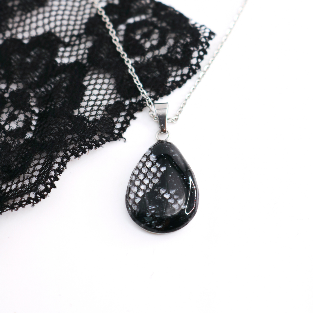 Joyas conmemorativas con ropa o textil