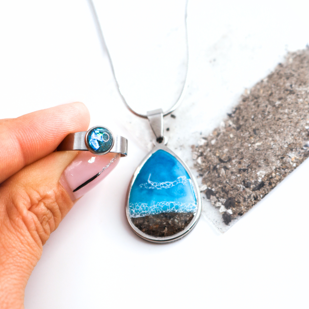 Diseño "LA MAR" con cenizas (acero inoxidable)